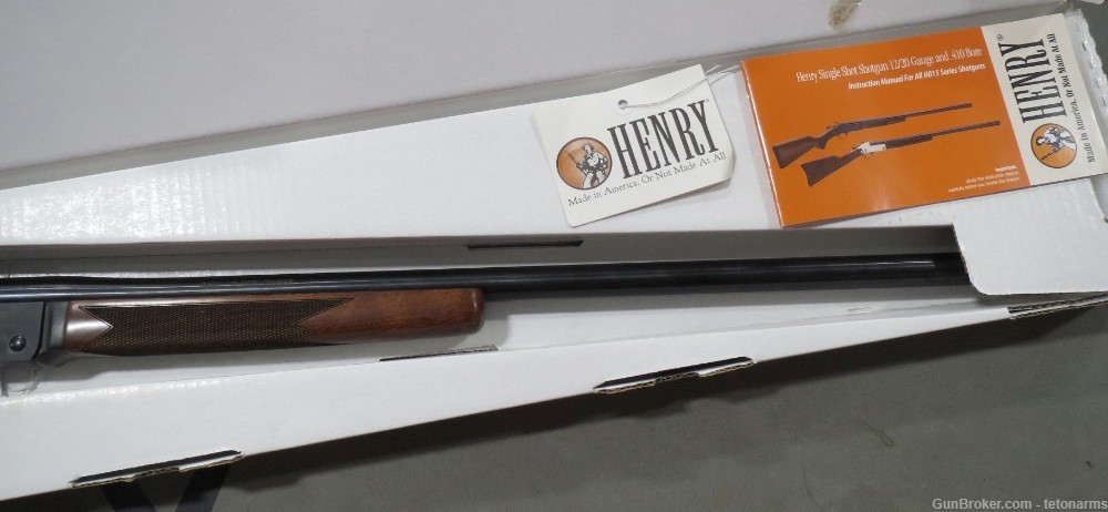 Henry H015-20 Single Shot Shotgun, 26-inch barrel with 'Mod' choke, used-img-6