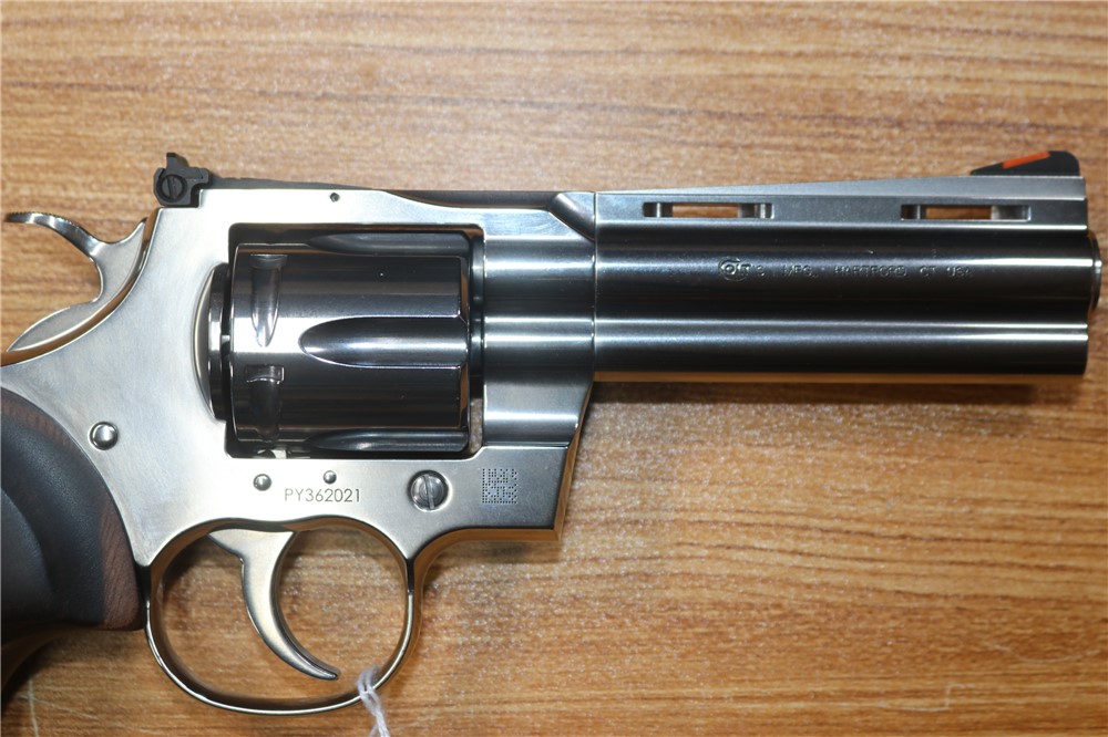 Colt Python 357 Magnum Stainless 4" Barrel 6 Round Box-img-3