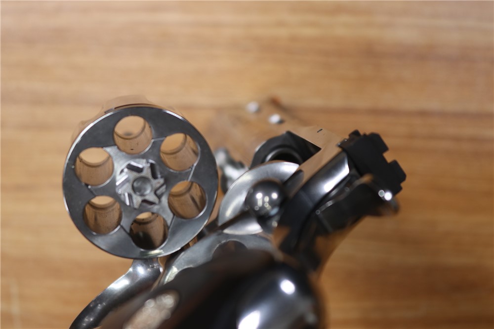 Colt Python 357 Magnum Stainless 4" Barrel 6 Round Box-img-9