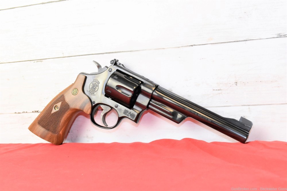 FACTORY NEW SMITH & WESSON MODEL 25 CLASSIC 45 COLT REVOLVER NO RESERVE!-img-1