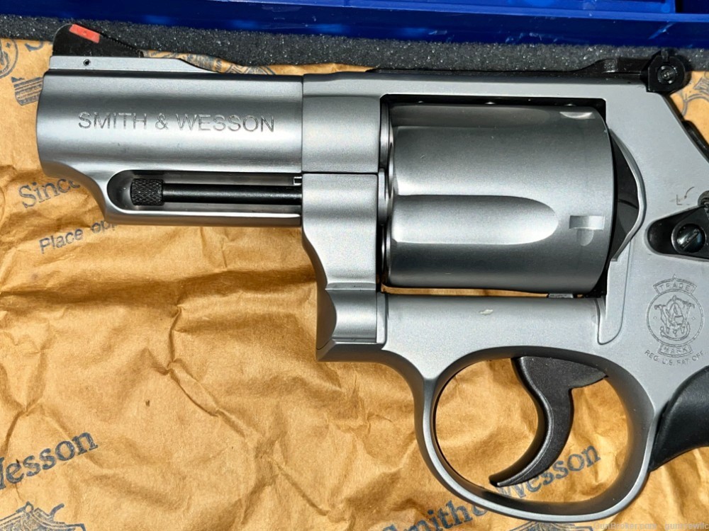 Smith & Wesson S&W Model 69 Combat Magnum 44Mag 10064 SS 2.75" Layaway-img-11