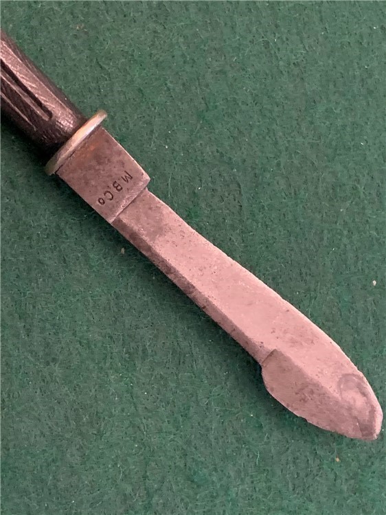ANTIQUE MERIDEN BRITANNIA CO. AISIN STYLE KNIFE  BLADE &  BEAUTIFUL HANDLE-img-1