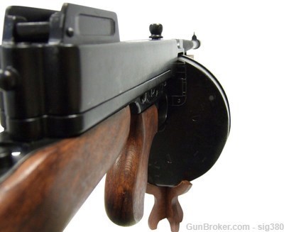 M1928 THOMPSON SUBMACHINE GUN W/ 50 ROUND DRUM-img-1