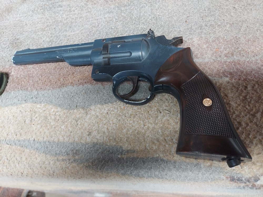 Crosman model 38T 22 cal C02 pistol-img-0
