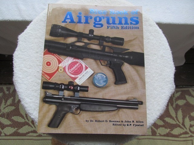 Blue Book of Airguns Fifth Edition-img-0