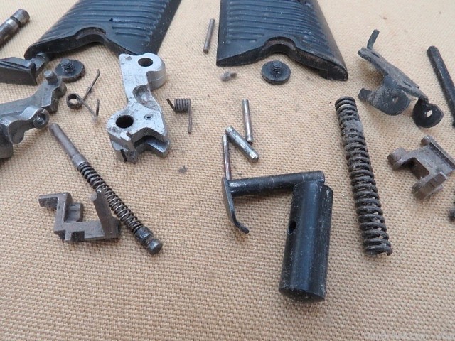Ruger P89DC 9mm Pistol Internal Parts Lot & Grips-img-3