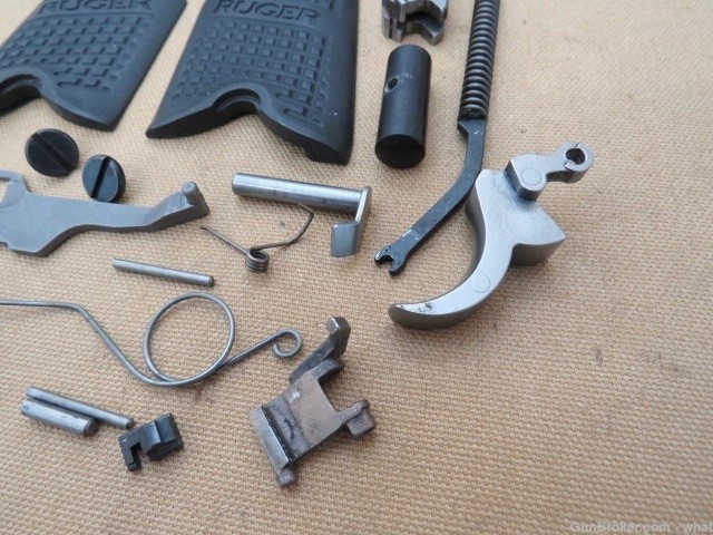 Ruger P94DC 9mm Pistol Small Parts lot with Grips & Screws-img-4