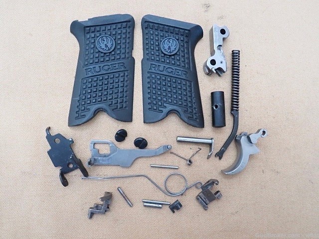 Ruger P94DC 9mm Pistol Small Parts lot with Grips & Screws-img-0