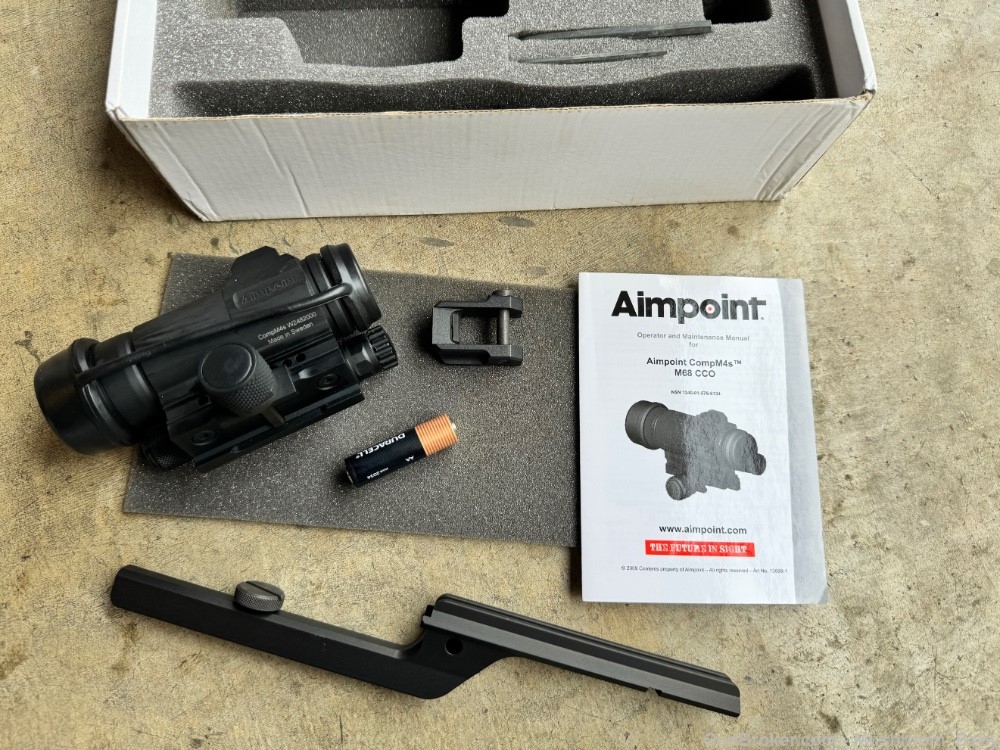 Brand new Aimpoint M4s with mount-img-0