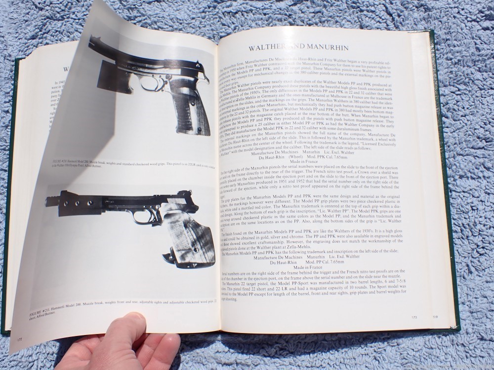 WALTHER PP & PPK REFERENCE BOOK WALTHER ENGRAVED & PRESENTATION REFER BOOK -img-39