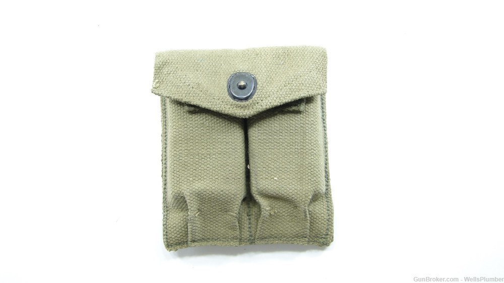 USMC WWII M1 CARBINE STOCK AMMO POUCH WITH 2-15 ROUND MAGAZINES DATED 1944-img-0