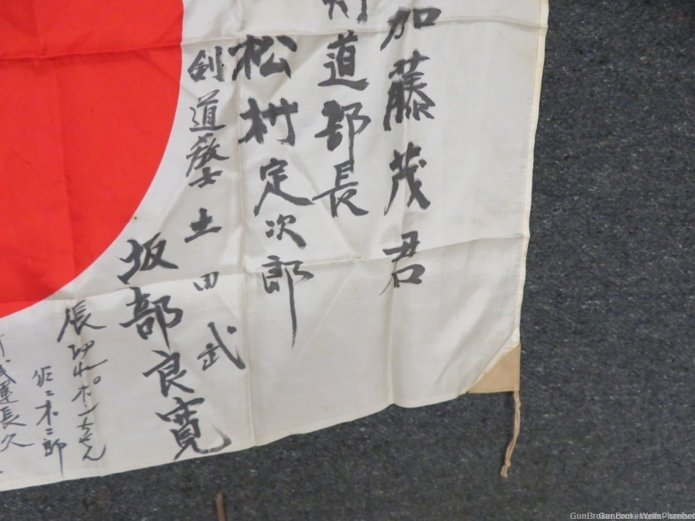 JAPANESE WWII HINOMARU MEATBALL FLAG W/ SIGNED KANJI CHARACTERS (NICE)-img-6