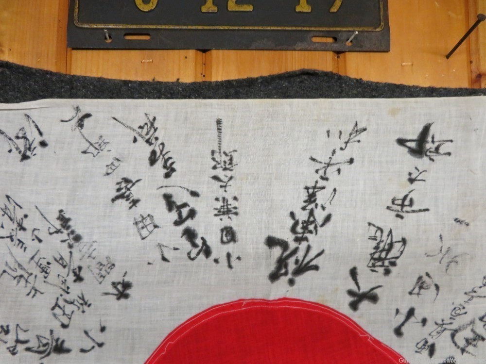  JAPANESE WWII HINOMARU MEATBALL FLAG W/ SIGNED KANJI CHARACTERS -img-8