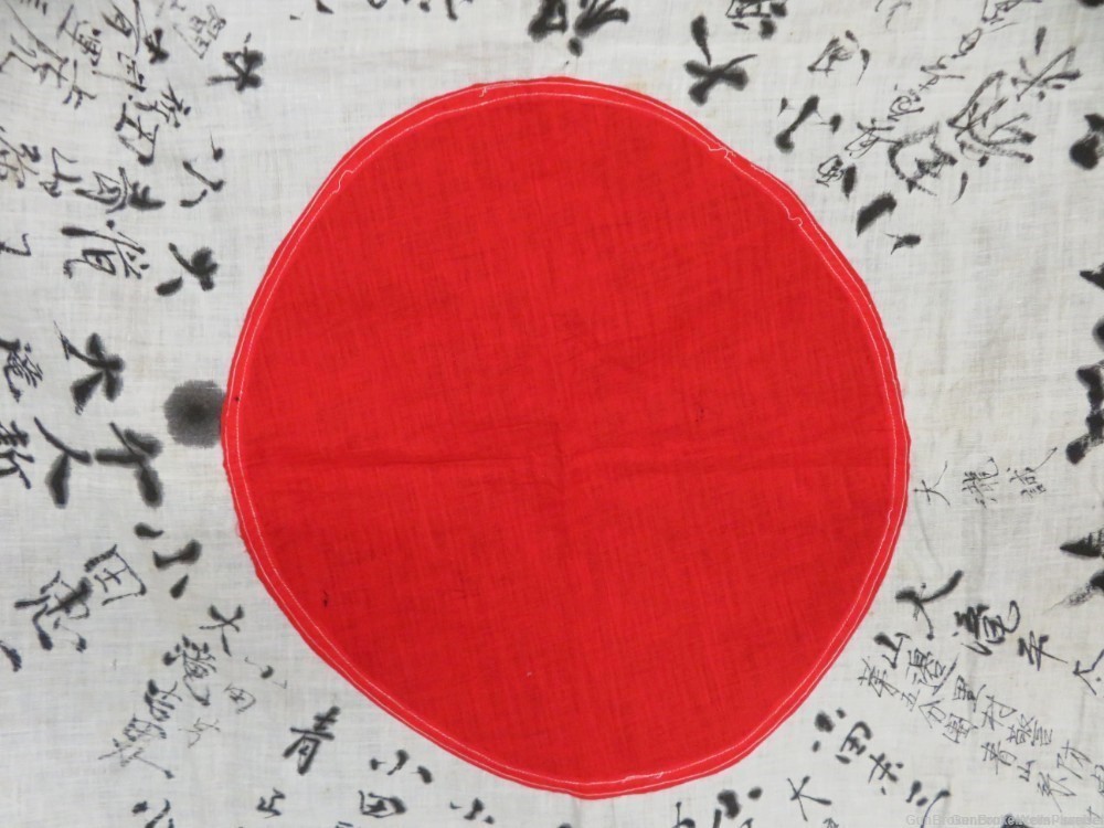  JAPANESE WWII HINOMARU MEATBALL FLAG W/ SIGNED KANJI CHARACTERS -img-9