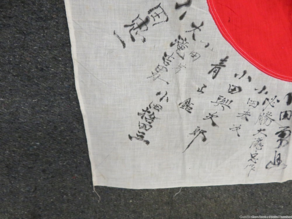  JAPANESE WWII HINOMARU MEATBALL FLAG W/ SIGNED KANJI CHARACTERS -img-3