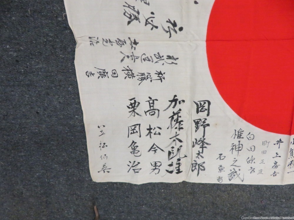 WW2  JAPANESE HINOMARU MEATBALL FLAG W/ SIGNED KANJI CHARACTERS-img-3