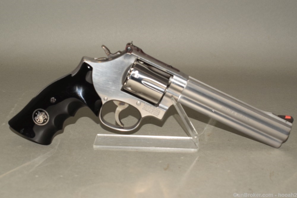 Nice Smith & Wesson 686-6 Plus Combat Magnum 7 Shot 357 Mag Revolver 6"-img-0