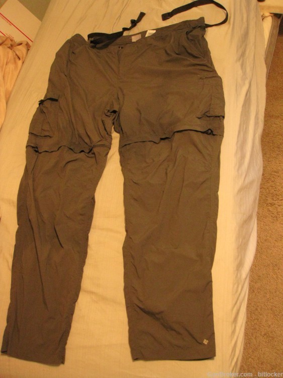 Sun Protection Convertible Pants zip Shorts 40W  36L  near new Columbia -img-0