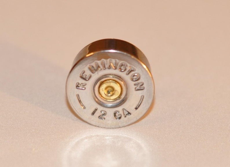 Remington Gun Club 12 Gauge Shotgun Shell Lapel Pin Trap Shooting-img-0