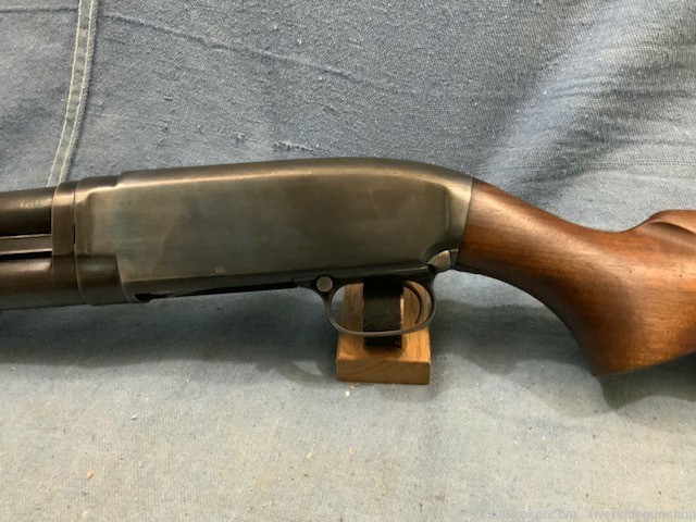 Winchester Model 12 12ga pump action shotgun-img-10