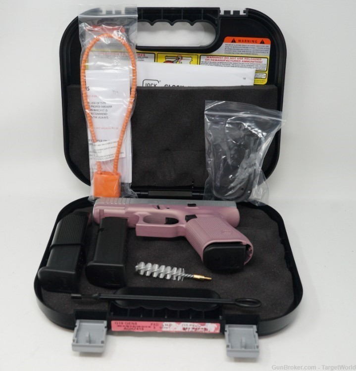 GLOCK 19 G5 9MM CEREKOTE PINK CHAMPAGNE AND SHIMERING ALUMINUM FINISH-img-15