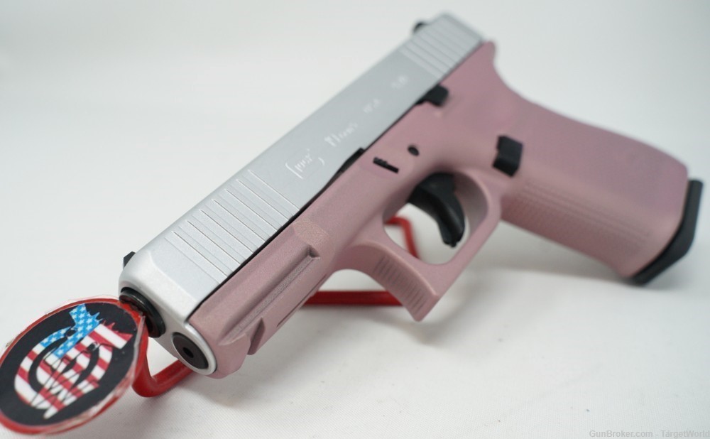 GLOCK 19 G5 9MM CEREKOTE PINK CHAMPAGNE AND SHIMERING ALUMINUM FINISH-img-8