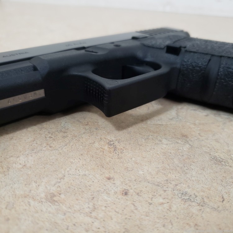 Glock 21 SF Semi-Auto .45 ACP Pistol – 2 Magazines 21SF-img-6