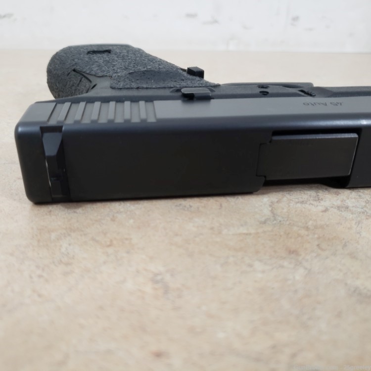 Glock 21 SF Semi-Auto .45 ACP Pistol – 2 Magazines 21SF-img-11