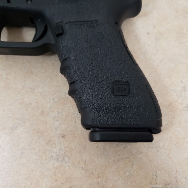 Glock 21 SF Semi-Auto .45 ACP Pistol – 2 Magazines 21SF-img-1