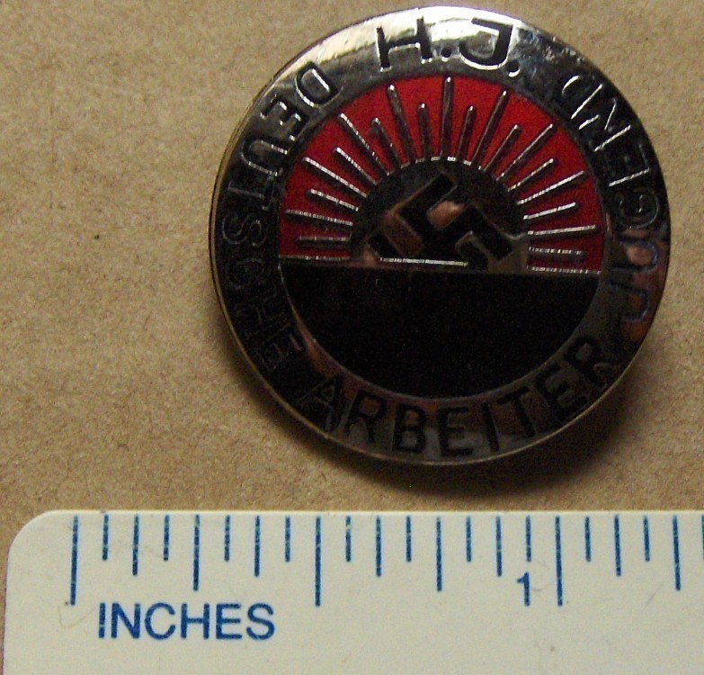 Germany WWII Badge Pin Reproduction.  Multicolor Enamel swastika-img-0