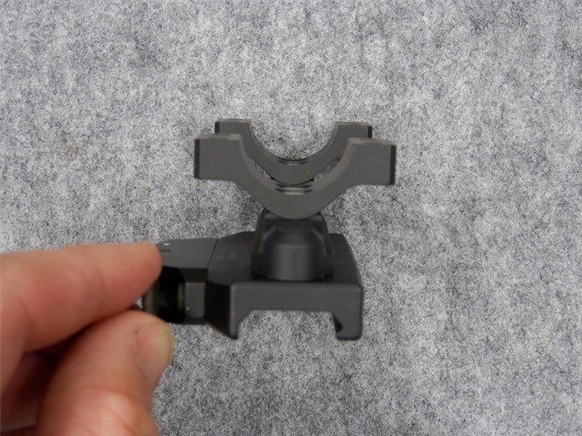 Trijicon TR124 Accupoint Quick Release Mount (NIB)-img-9