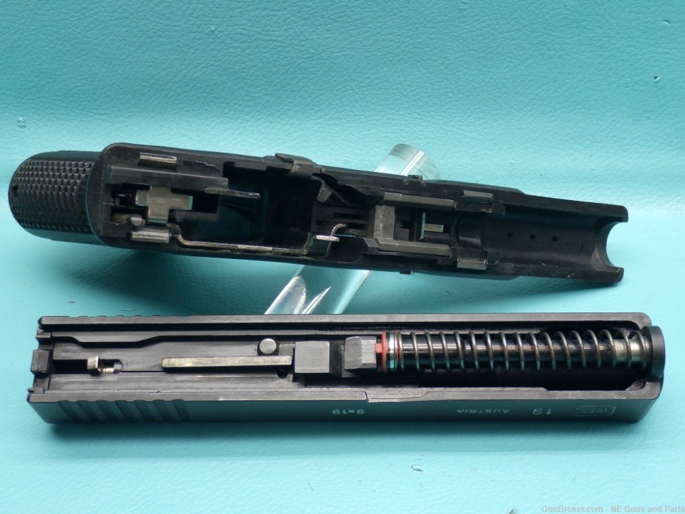 Glock 19 Gen 2 9mm 4"bbl Pistol W/ Lasermax Guide Rod-img-21