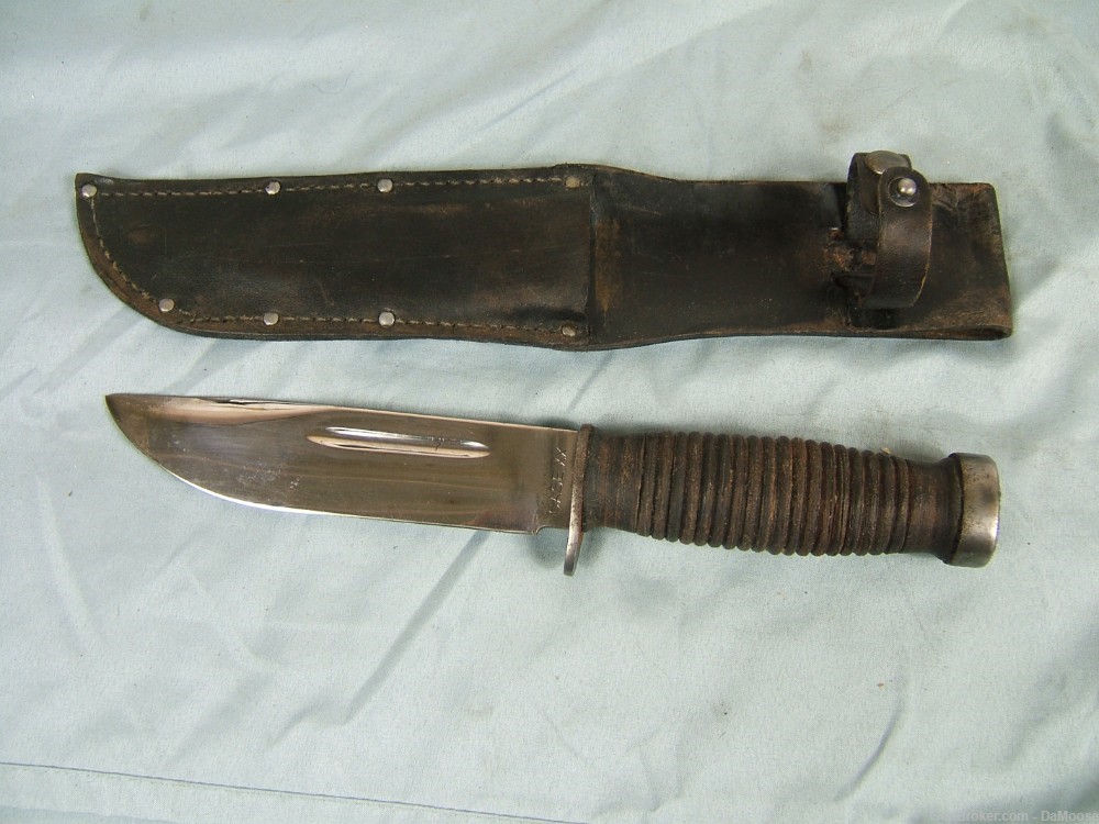 WWII Case XX Fighting Knife with Original Sheath-img-1