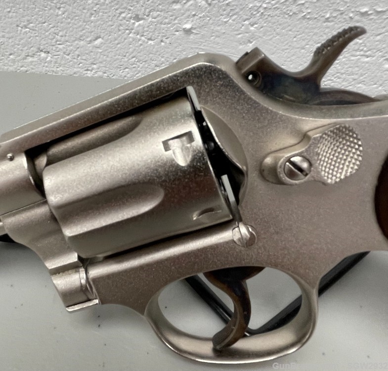 Smith & Wesson Model 10-6 .38 Special Revolver-img-11