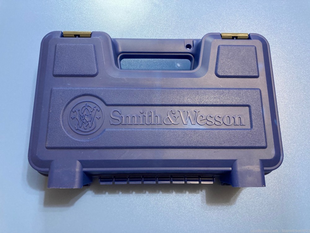 SMITH & WESSON 617 .22LR 4" 10-SHOT STAINLESS STEEL SKU:160584 FNIB-img-2