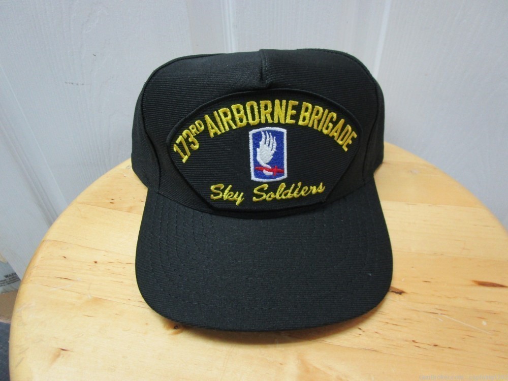 173rd AIRBORNE BRIGADE "Sky Soldiers" Ball Cap- Military Collectible (USA)-img-0