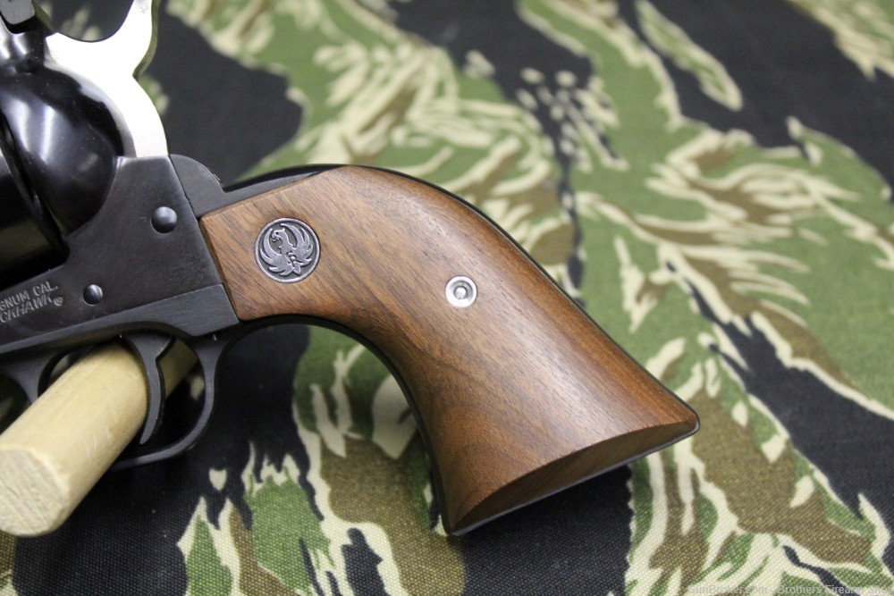 Ruger New Blackhawk 6.5" 357 Magnum Blued, Original box and Paperwork-img-11