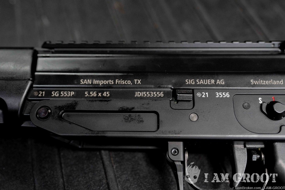 SIG 553 LB WITH UNIQUE SERIAL NUMBER COLLECTOR DREAM MUST HAVE -img-1