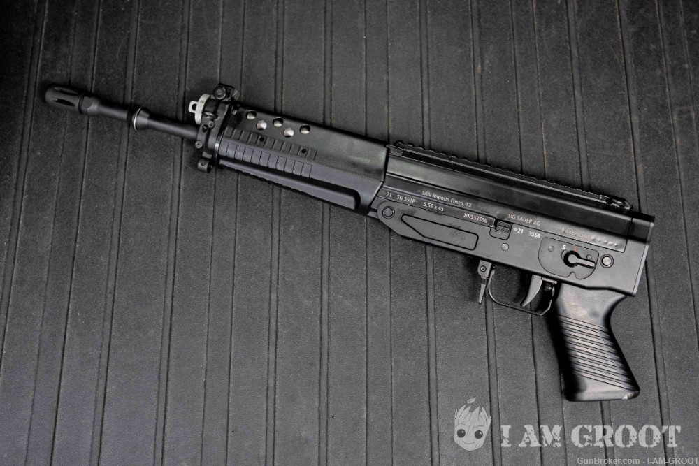 SIG 553 LB WITH UNIQUE SERIAL NUMBER COLLECTOR DREAM MUST HAVE -img-0