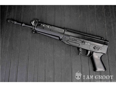 SIG 553 LB WITH UNIQUE SERIAL NUMBER COLLECTOR DREAM MUST HAVE 