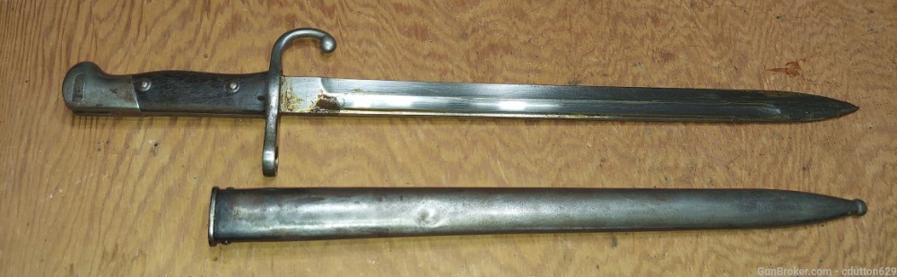 Argentine 1909 Mauser bayonet matching numbers and crest.-img-1