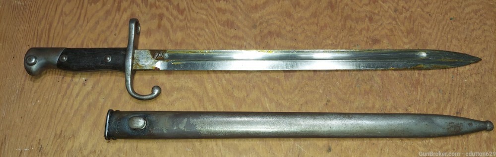 Argentine 1909 Mauser bayonet matching numbers and crest.-img-0