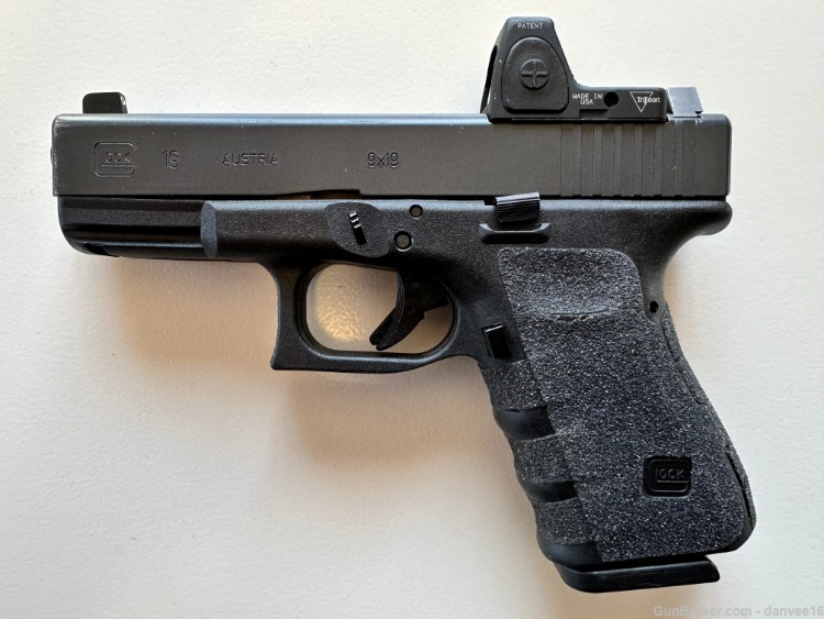 Glock 19 Gen 3 + Trijicon RMR and other Goodies-img-1