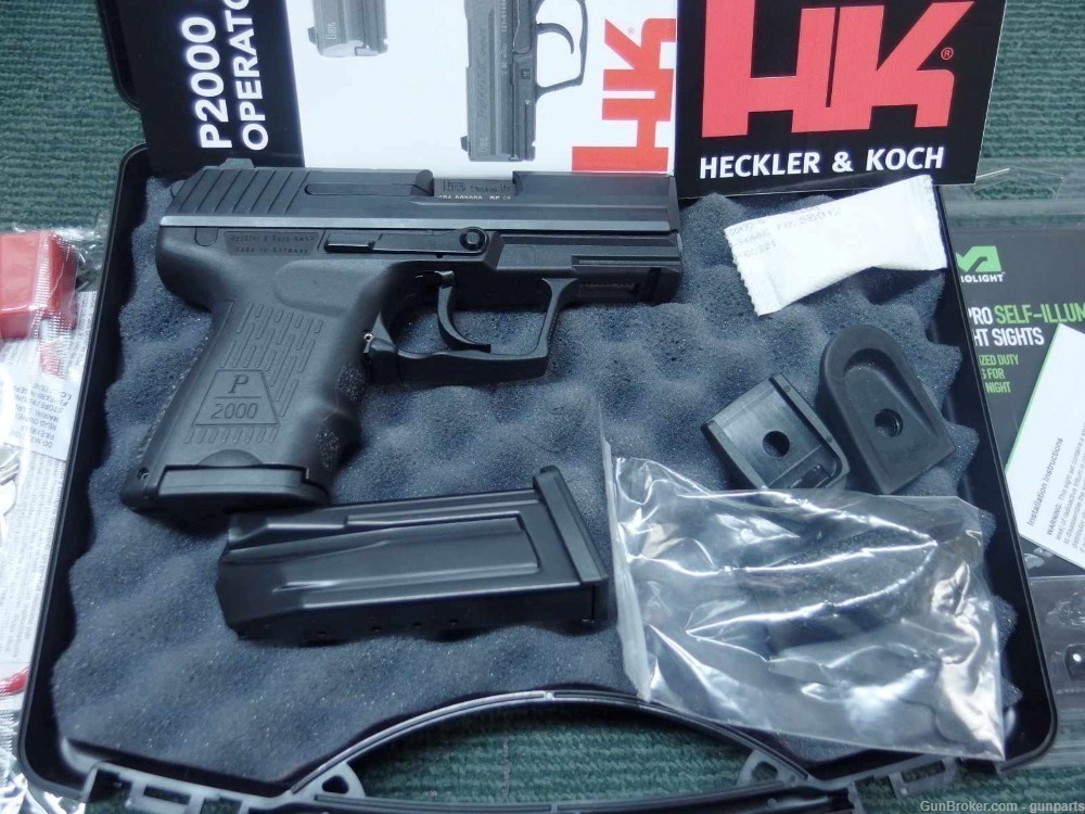 H&K P2000 V3 SUB-COMPACT 9MM - NIGHT SIGHTS - MINT W/ BOX - APPEARS UNFIRED-img-1