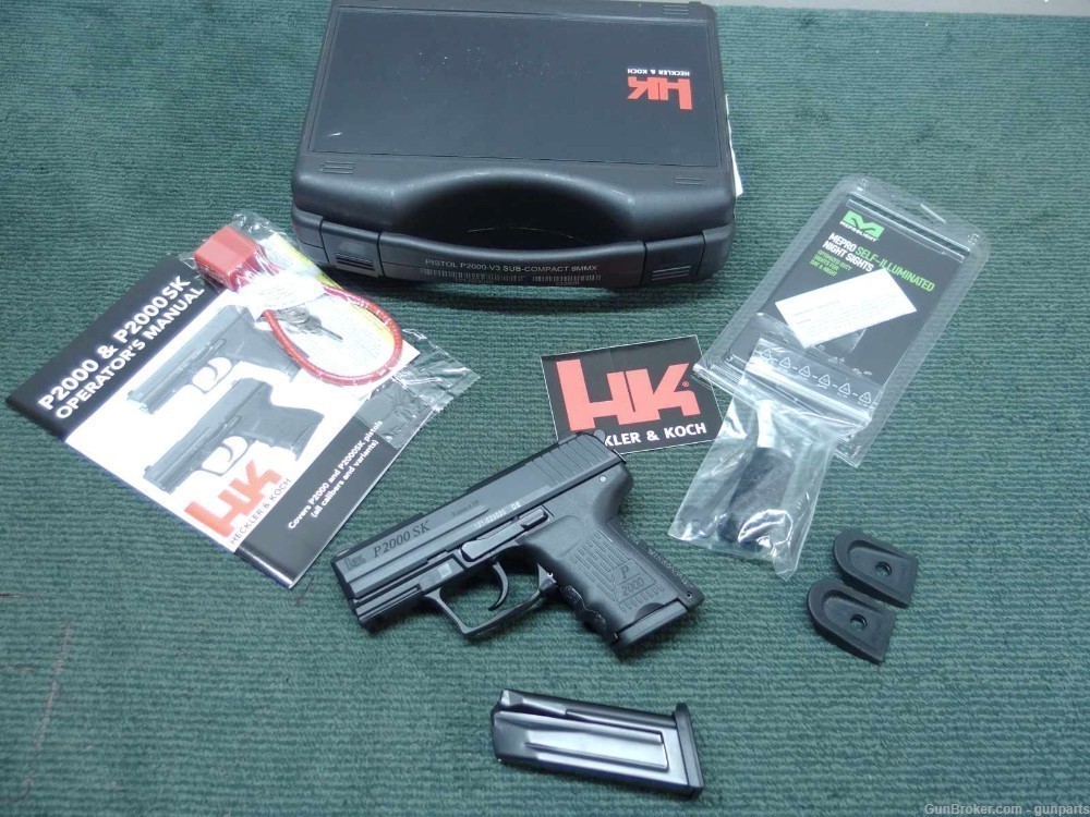 H&K P2000 V3 SUB-COMPACT 9MM - NIGHT SIGHTS - MINT W/ BOX - APPEARS UNFIRED-img-2