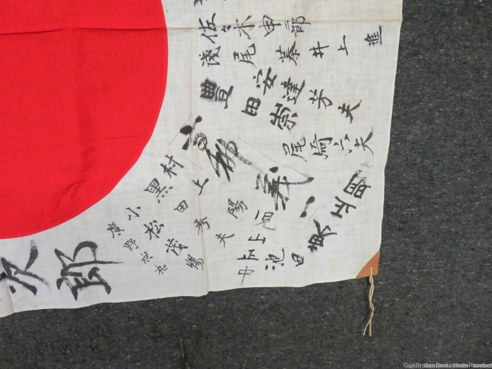 JAPANESE WW2 HINOMARU MEATBALL FLAG W/ SIGNED KANJI & TIE STRING-img-5