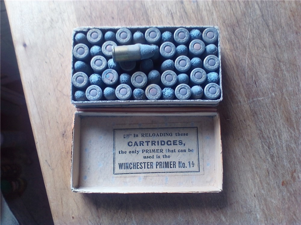 Vintage Winchester 32 caliber S&W Center Fire  Cartridges-img-1