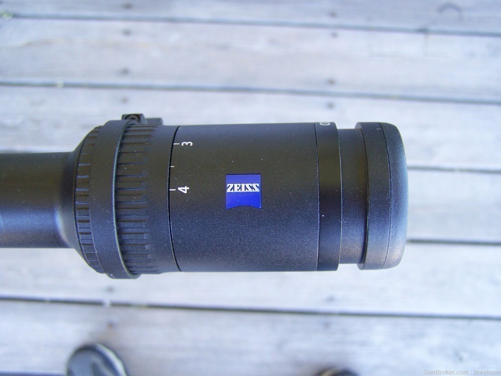 Zeiss Conquest V4 1-4x24mm Lighted MIB-img-1
