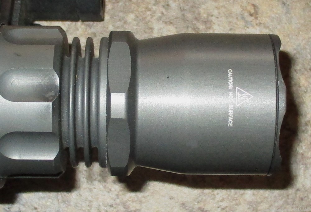 SureFire MV500A Weapon Light / Map Light For an M4 / CAR 15 Works Perfectly-img-13