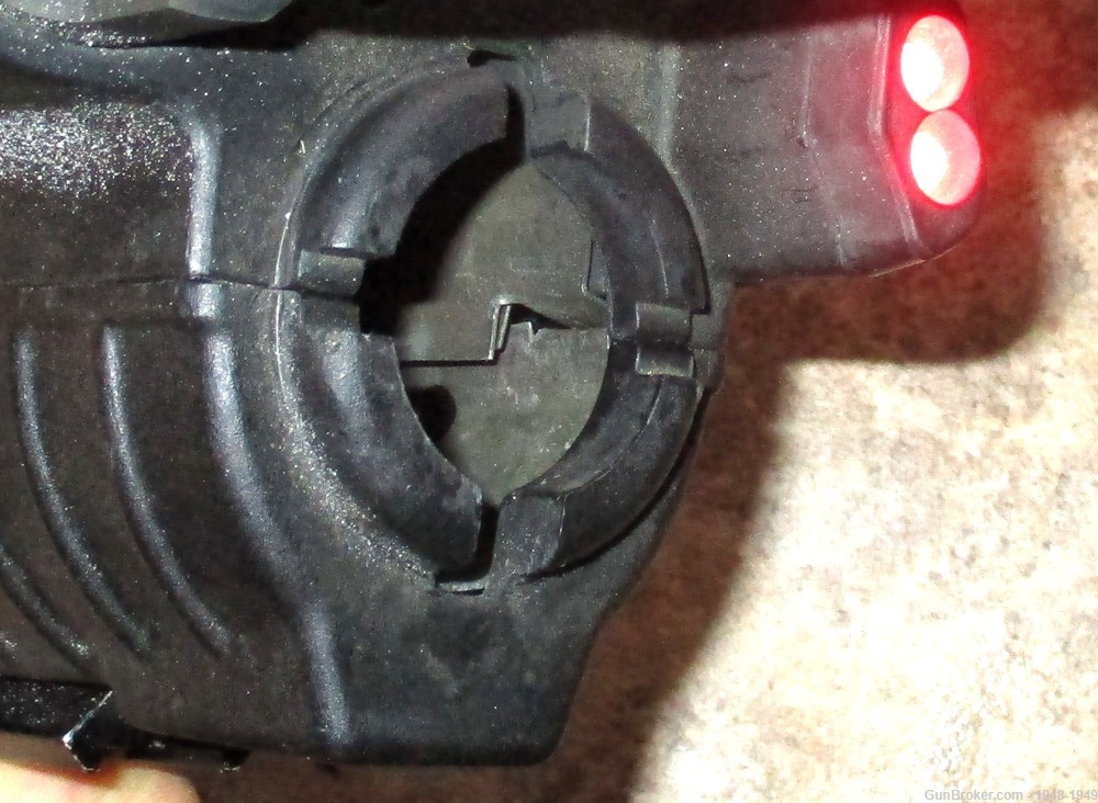 SureFire MV500A Weapon Light / Map Light For an M4 / CAR 15 Works Perfectly-img-11